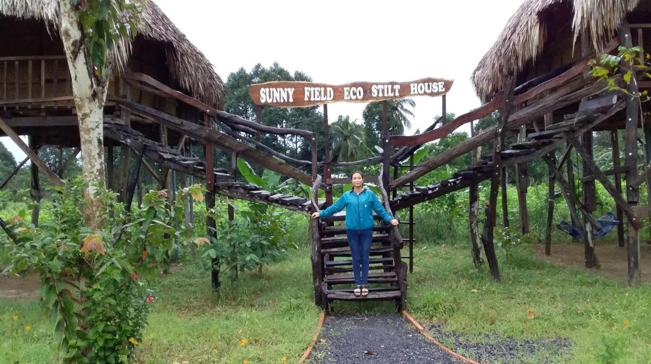 Sunny Field Eco Stilt House Villa กั๊ตเตียน ภายนอก รูปภาพ