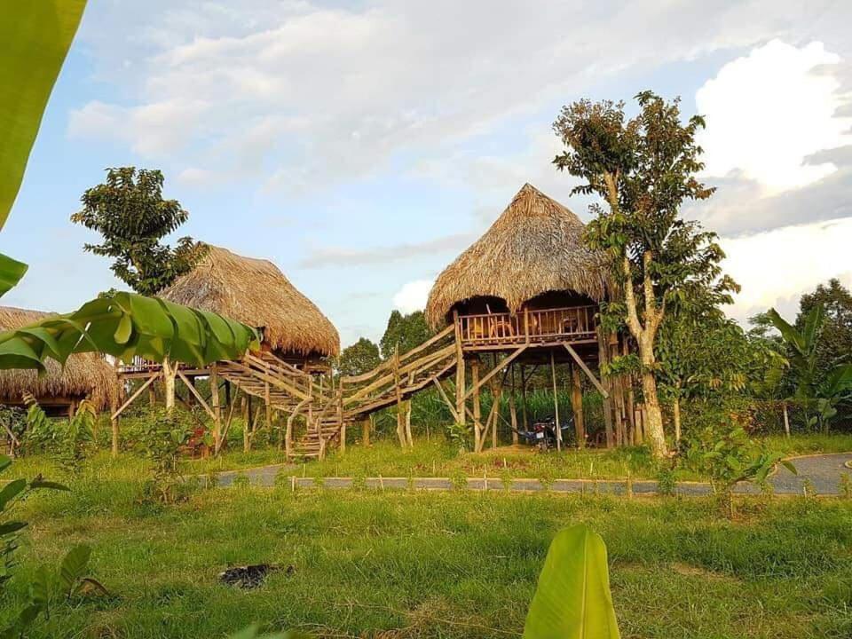 Sunny Field Eco Stilt House Villa กั๊ตเตียน ภายนอก รูปภาพ